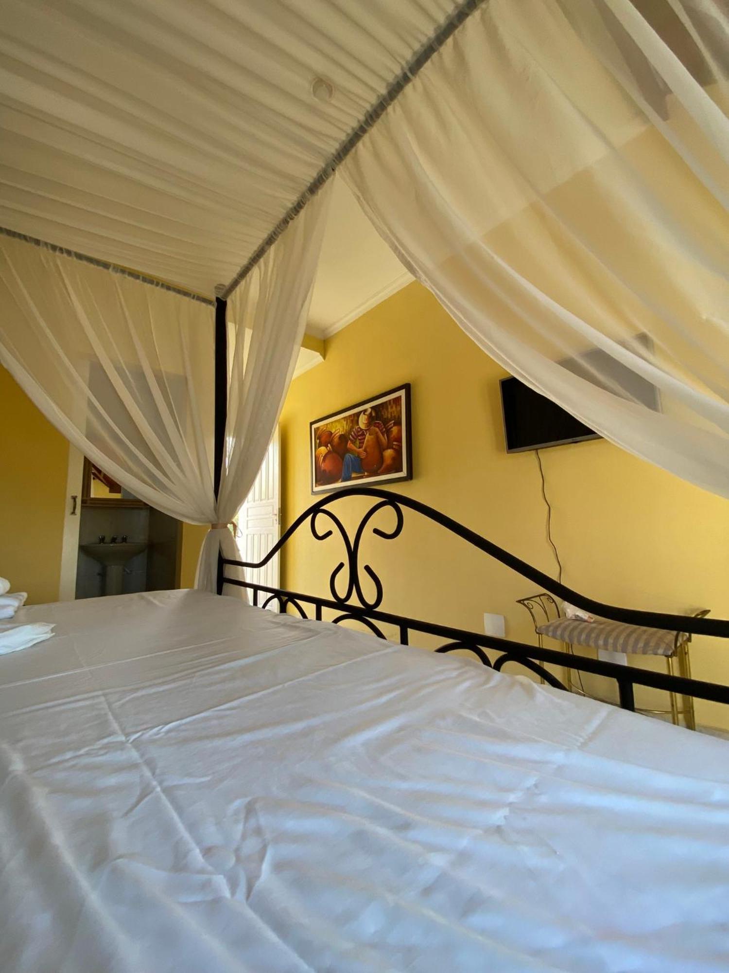 Hotel Velha Corte São José dos Pinhais Exterior foto